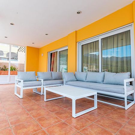 Villa With Private Pool And Magnificent Views Адехе Екстериор снимка