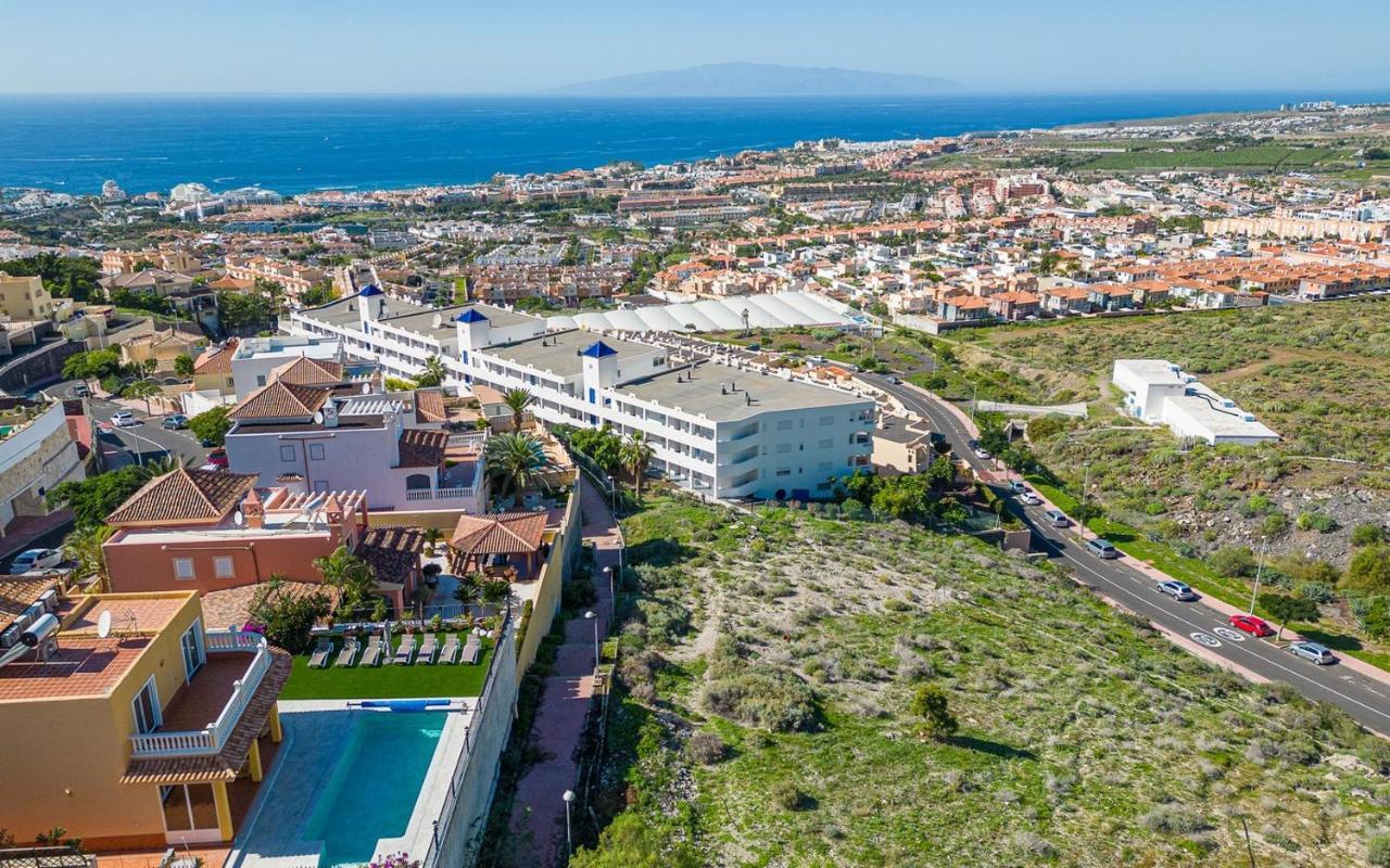 Villa With Private Pool And Magnificent Views Адехе Екстериор снимка