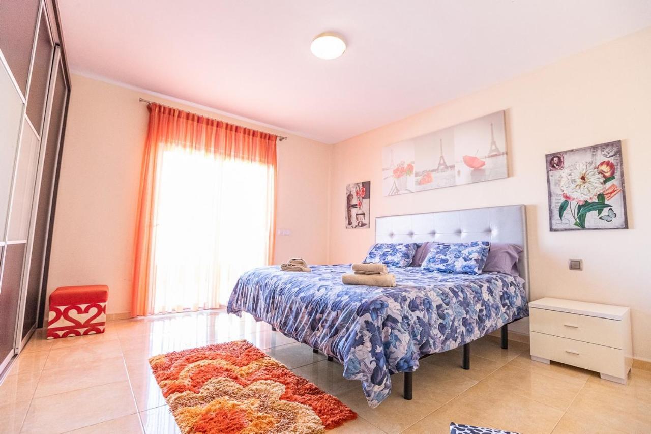 Villa With Private Pool And Magnificent Views Адехе Екстериор снимка