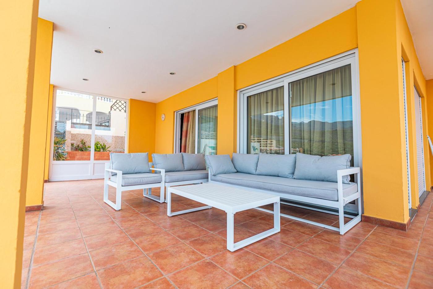 Villa With Private Pool And Magnificent Views Адехе Екстериор снимка